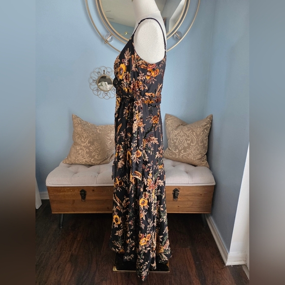Hutch Alden Wrap Gown - Picture 5 of 9